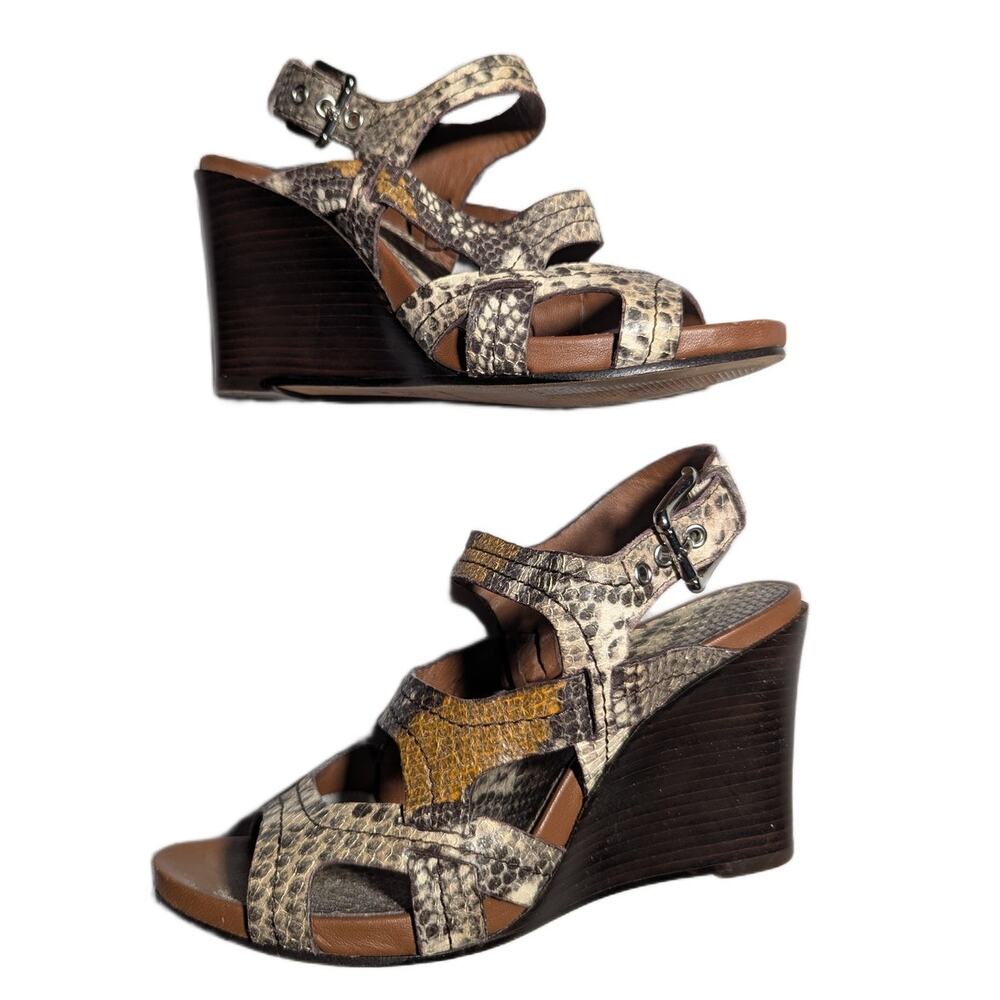 Donald J Pliner Gilda Beige Snakeskin Textured Leather Strappy Wedge Sandals 7